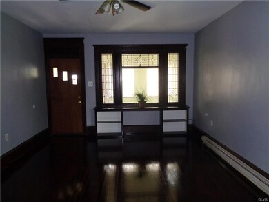 227 W Ruddle St, Coaldale, PA 18218 - photo 3