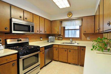 1215 Foxglove Dr, Batavia, IL 60510 - photo 5