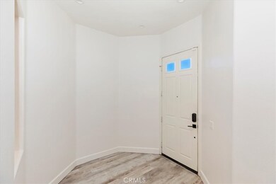 27792 Carlton Oaks St, Murrieta, CA 92562 - photo 7