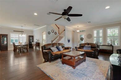 Living/Dining area