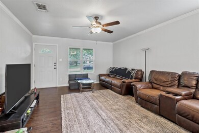 311 W Bond St, Denison, TX 75020 - photo 3