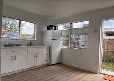 481 E 31st St unit 1, Hialeah, FL 33013 - photo 2