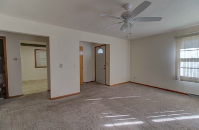 602 E Daggy St, Tuscola, IL 61953 - photo 7