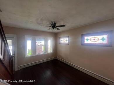 1005 S Main St, Taylor, PA 18517 - photo 4