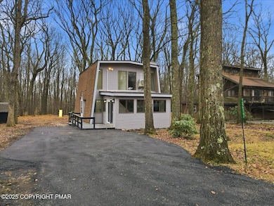 3217 Hamlet Dr, Coolbaugh Township, PA 18466 - photo 3