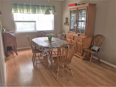 102 Spruce Circle N 6