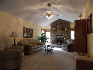 Large Living Room with Cathedral Ceilings!