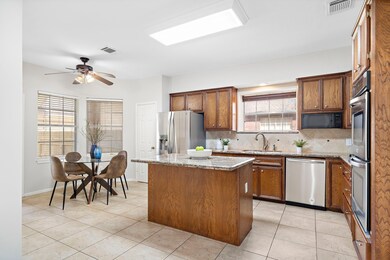 12311 New Hampton Dr, Tomball, TX 77377 - photo 5