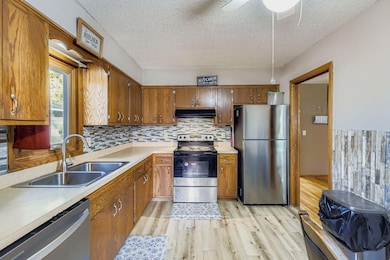 8009 Douglas Dr N, Brooklyn Park, MN 55443 - photo 7