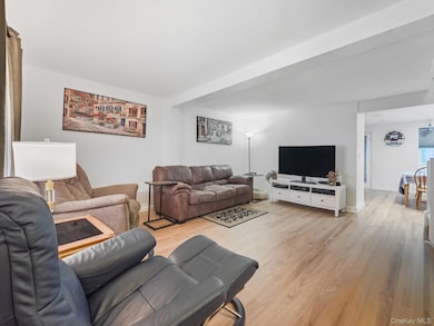 904 Kings Way unit 904, Carmel, NY 10512 - photo 3