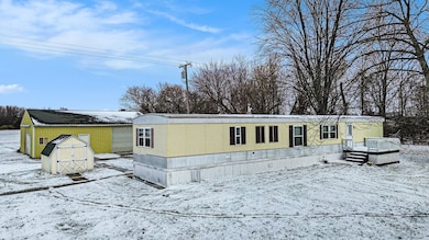 7111 E Deckerville Rd, Deford, MI 48729 - photo 6