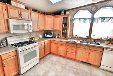 312 Ferris Ln, Williamstown, NJ 08094 - photo 2