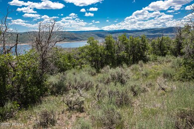 6_Land-Lot_high_3711187
