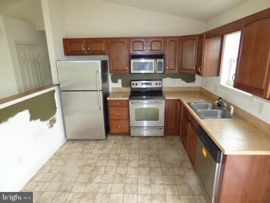 15339 Camden Dr, Greencastle, PA 17225 - photo 7