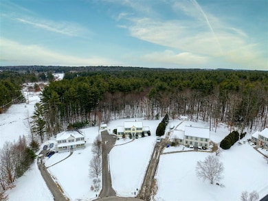 5 Sara Beth Ln, Londonderry, NH 03053 - photo 2