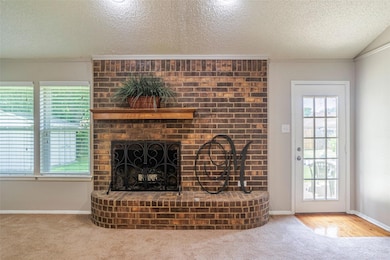 5911 Crestwood Cir E, North Richland Hills, TX 76180 - photo 6