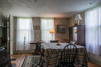 29-Dining room (3 of 3)
