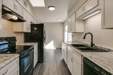 10507 W Palmeras Dr, Sun City, AZ 85373 - photo 3