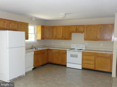 623 Bragg Dr, Front Royal, VA 22630 - photo 7