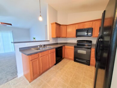 Kitchen With Matching Appliances