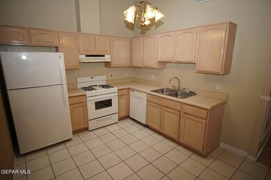 1606 Hartsdale Dr unit B, Horizon City, TX 79928 - photo 3
