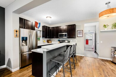 864 Gilbert St. pic 6 - K