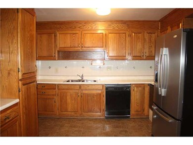 741 S 4th Ave, Beech Grove, IN 46107 - photo 6