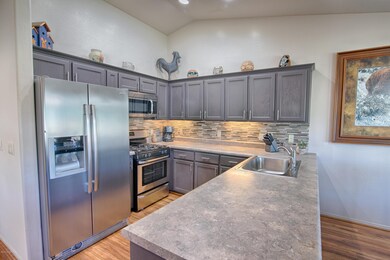 900 S Hunters Run, Show Low, AZ 85901 - photo 6