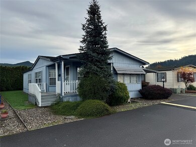 2388 Sparrow Loop unit 155, Kelso, WA 98626 - photo 3