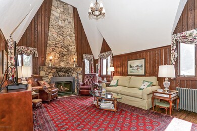 605_locust_rd_MLS_HID991899_ROOMlivingro