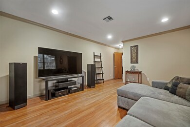 1414 Monarch Oaks St, Houston, TX 77055 - photo 4