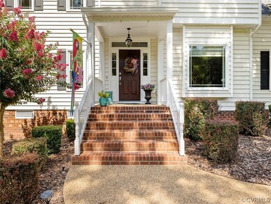 Come in and see this Beautiful Home!!