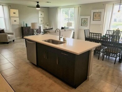 Kitchen, Living Rm, Dinning Rm