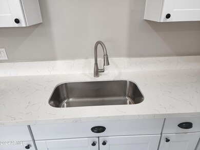 8838 N 2nd St unit 6, Phoenix, AZ 85020 - photo 5