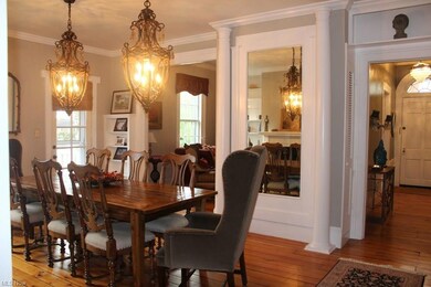 WOW! Talk about a great place to entertain!  Great