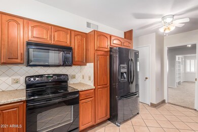 10603 W Kelso Dr, Sun City, AZ 85351 - photo 5