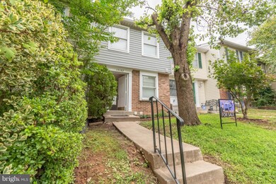 19102 Willow Spring Dr, Germantown, MD 20874 - photo 2