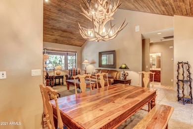 711 N Elk Run Circle