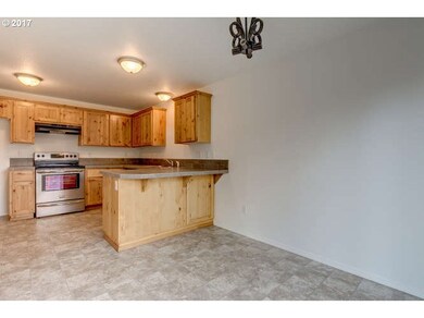 925 S River St unit 12, Newberg, OR 97132 - photo 7