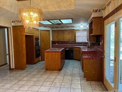 15185 Flying Cir, Helotes, TX 78023 - photo 4