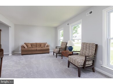 316 Catawba Dr, Swedesboro, NJ 08085 - photo 5