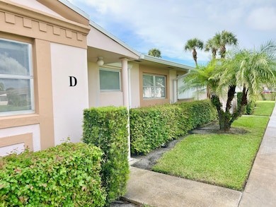 2556 Dudley Dr E unit D, West Palm Beach, FL 33415 - photo 2