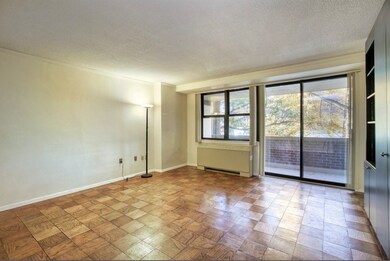 9 Hawthorne Place unit 2F, Boston, MA 02114 - photo 4