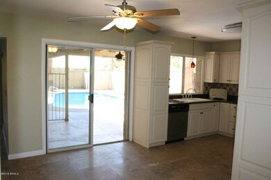 Kitchen & Dining Area