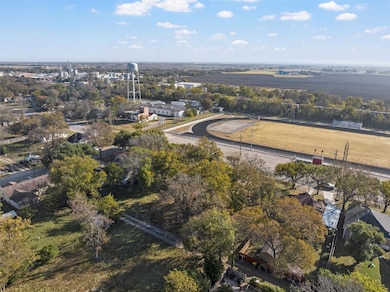 604 S Reagan St, West, TX 76691 - photo 7