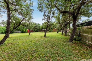 10815 Hunters Way, Helotes, TX 78023 - photo 4