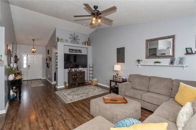 826 Fieldstone Dr, Franklin, IN 46131 - photo 6