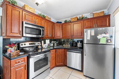 2741 NE 8th Ave unit 10, Wilton Manors, FL 33334 - photo 3