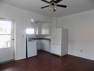 326 Emerson St, Vandergrift, PA 15690 - photo 4