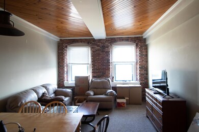 Island Terrace unit 317, Saco, ME 04072 - photo 5